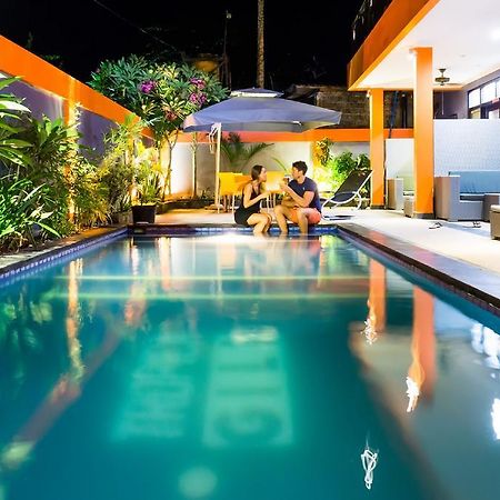 Tropica Gili Total Body Fit - Free Access Gym And Coworking Space Gili Trawangan Luaran gambar