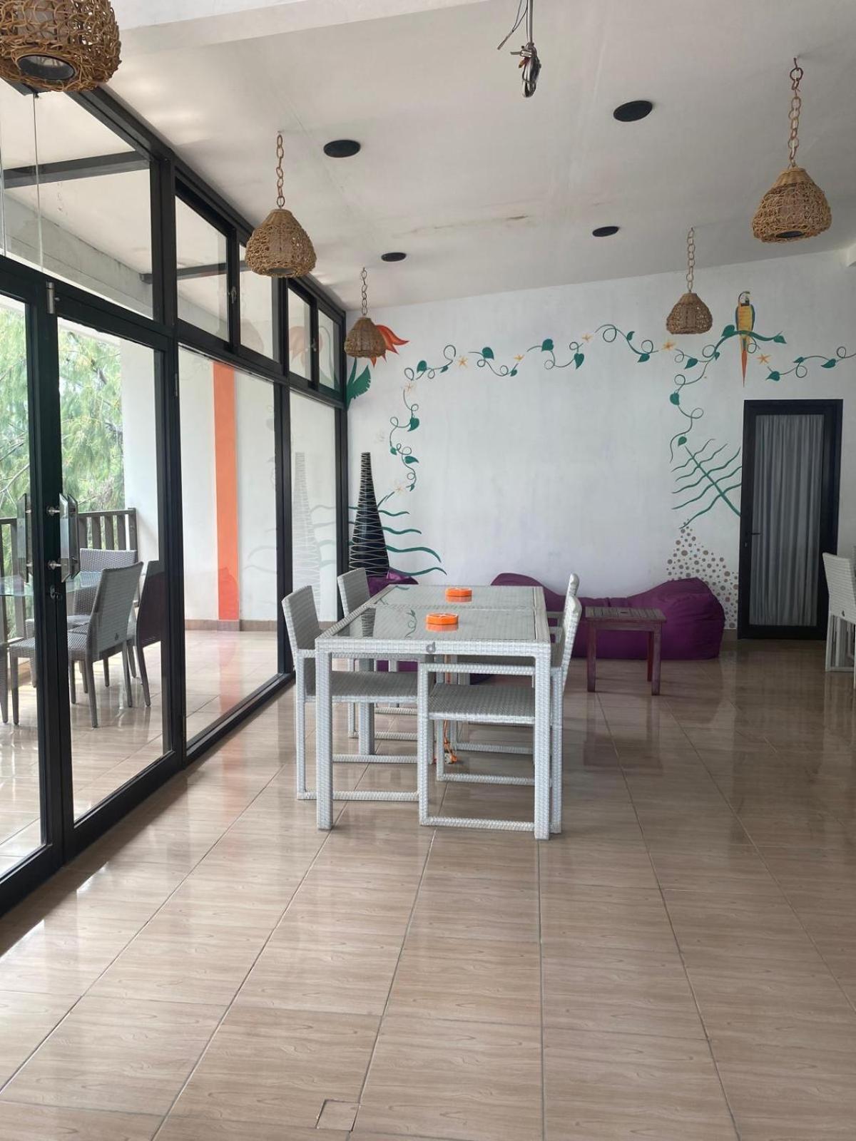 Tropica Gili Total Body Fit - Free Access Gym And Coworking Space Gili Trawangan Luaran gambar