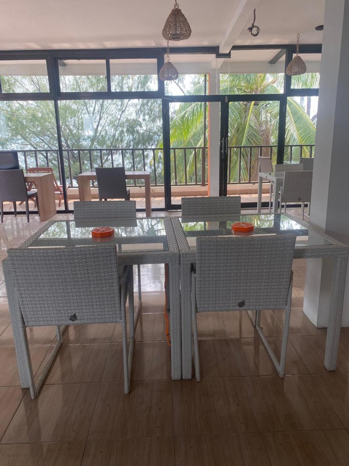 Tropica Gili Total Body Fit - Free Access Gym And Coworking Space Gili Trawangan Luaran gambar