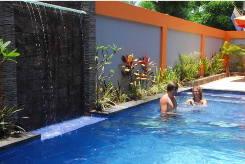 Tropica Gili Total Body Fit - Free Access Gym And Coworking Space Gili Trawangan Luaran gambar