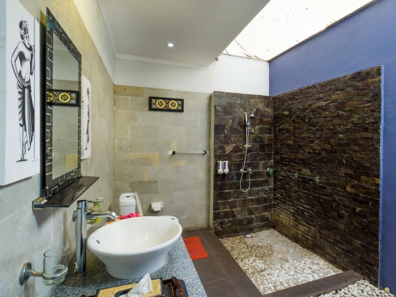 Tropica Gili Total Body Fit - Free Access Gym And Coworking Space Gili Trawangan Luaran gambar